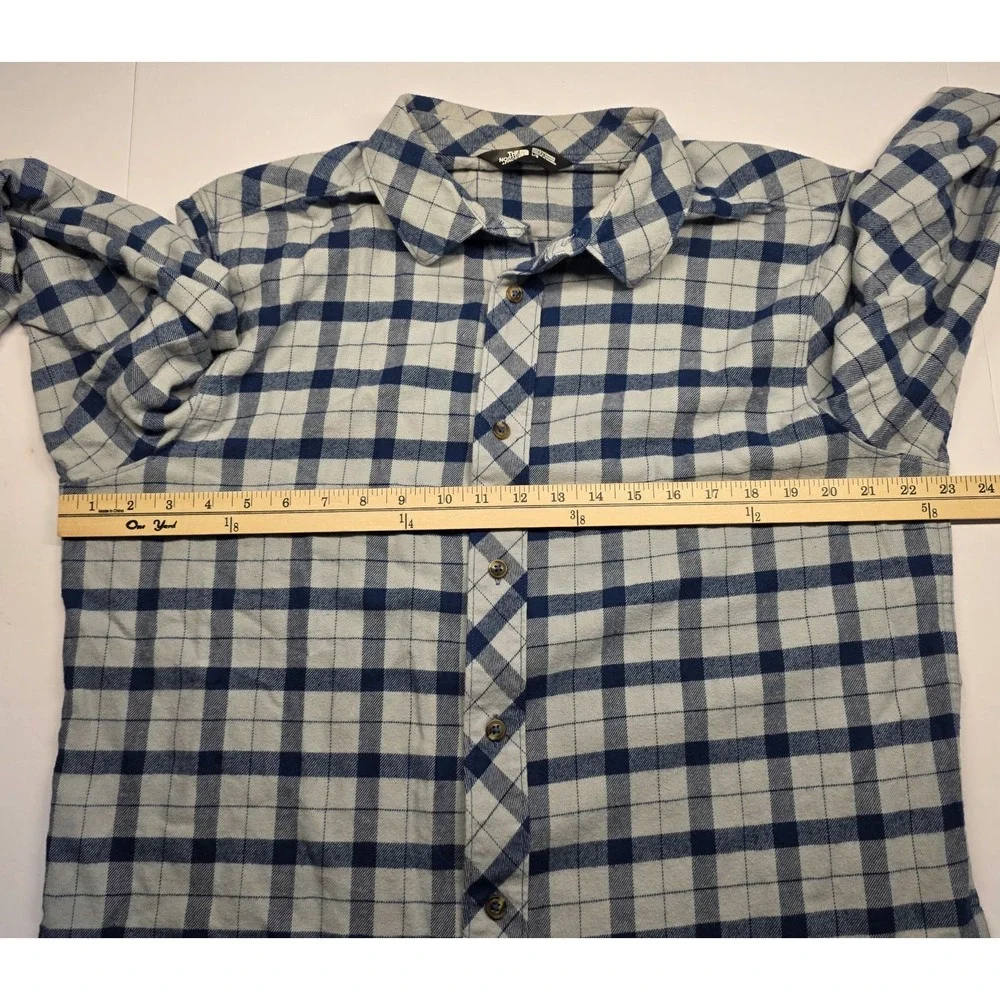 The North Face Mens Size L Long Sleeve Blue Checked Plaid Flannel Button‎ Up